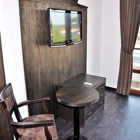 Kaleto Hotel Lom エクステリア 写真