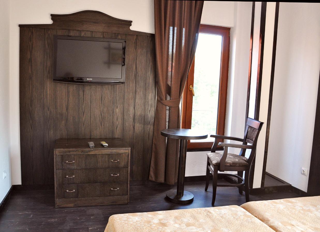 Kaleto Hotel Lom エクステリア 写真