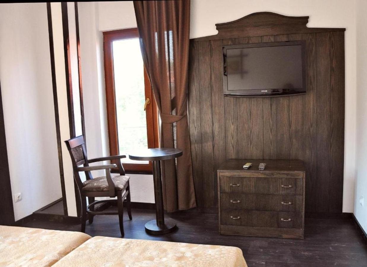 Kaleto Hotel Lom エクステリア 写真